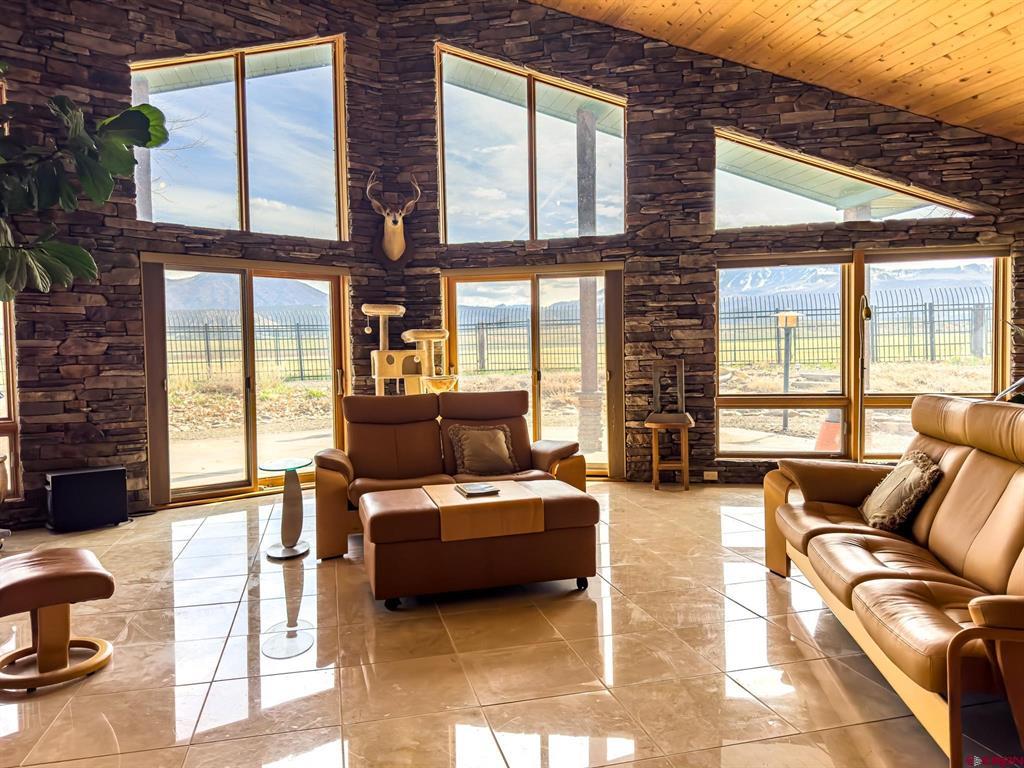 1071 Black Canyon Road Property Photo 20