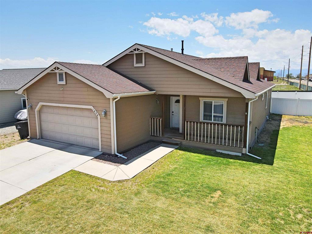 1656 Pikes Peak Place Property Photo 1
