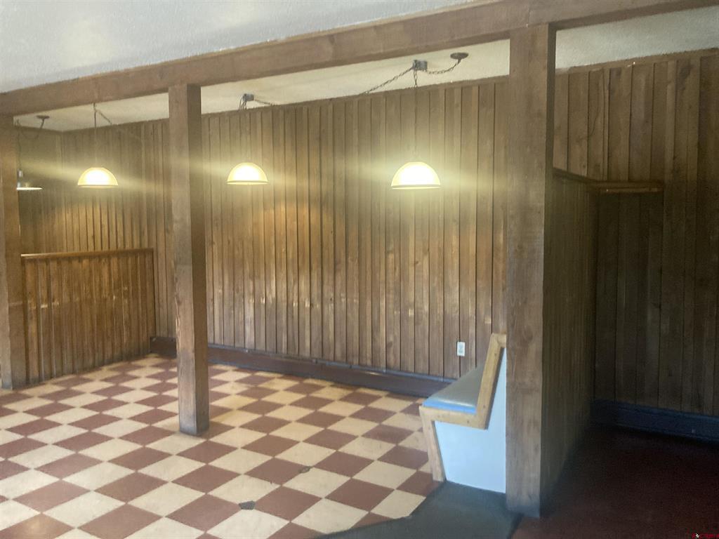 666 College Drive Property Photo 4