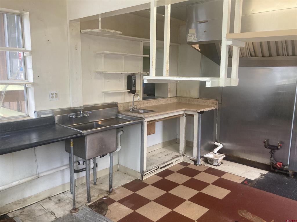 666 College Drive Property Photo 10