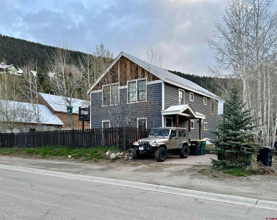 607 Second Street Property Photo 1