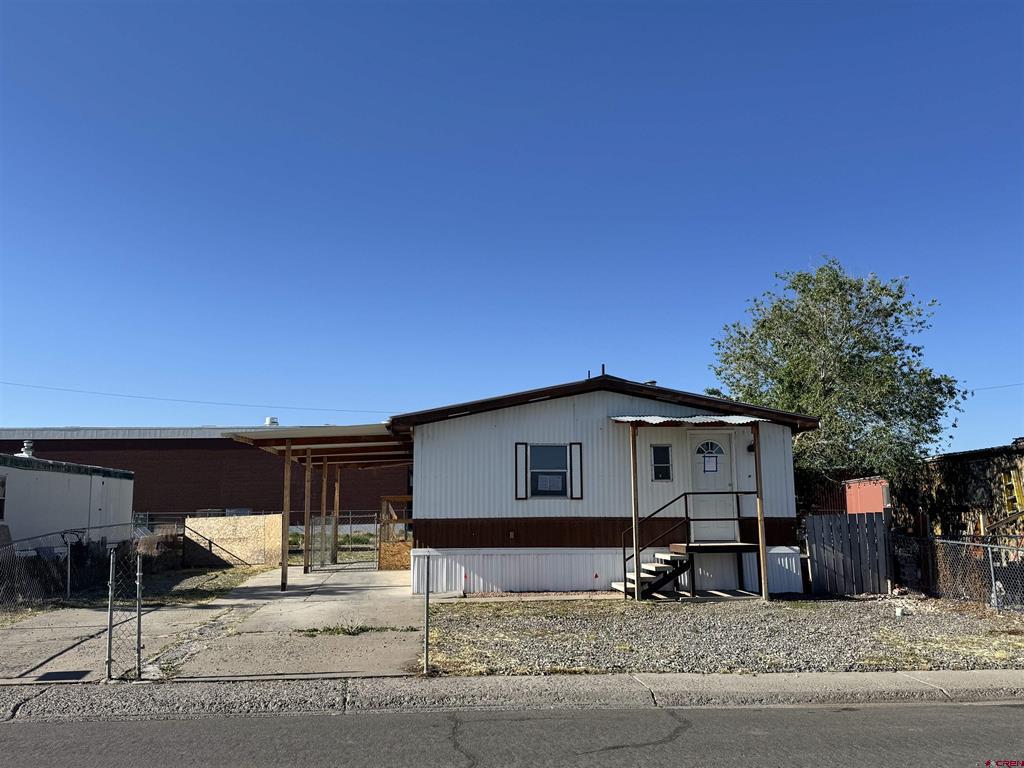 155 Montrose Drive Property Photo 1