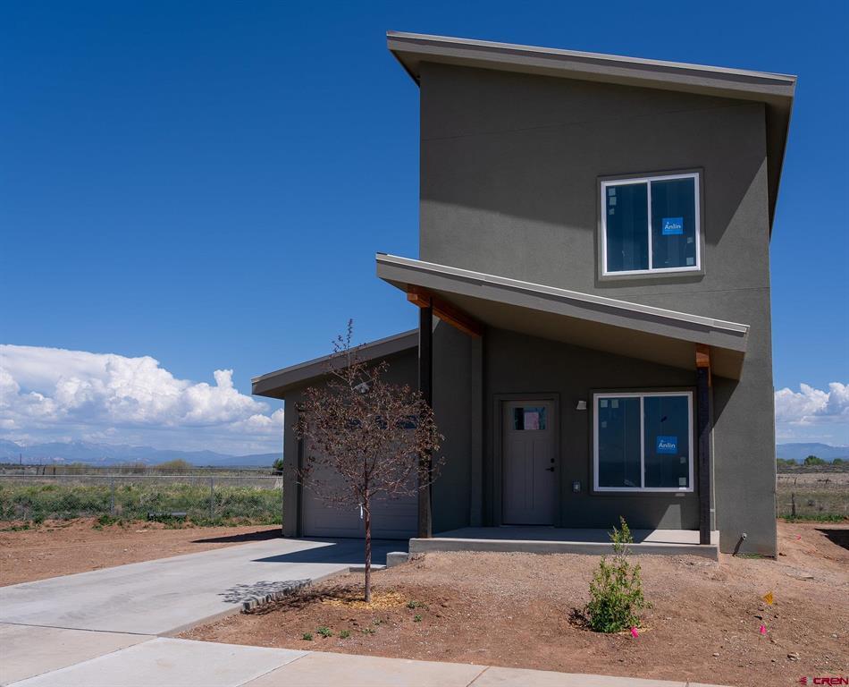 220 Manzano Circle Property Photo 1