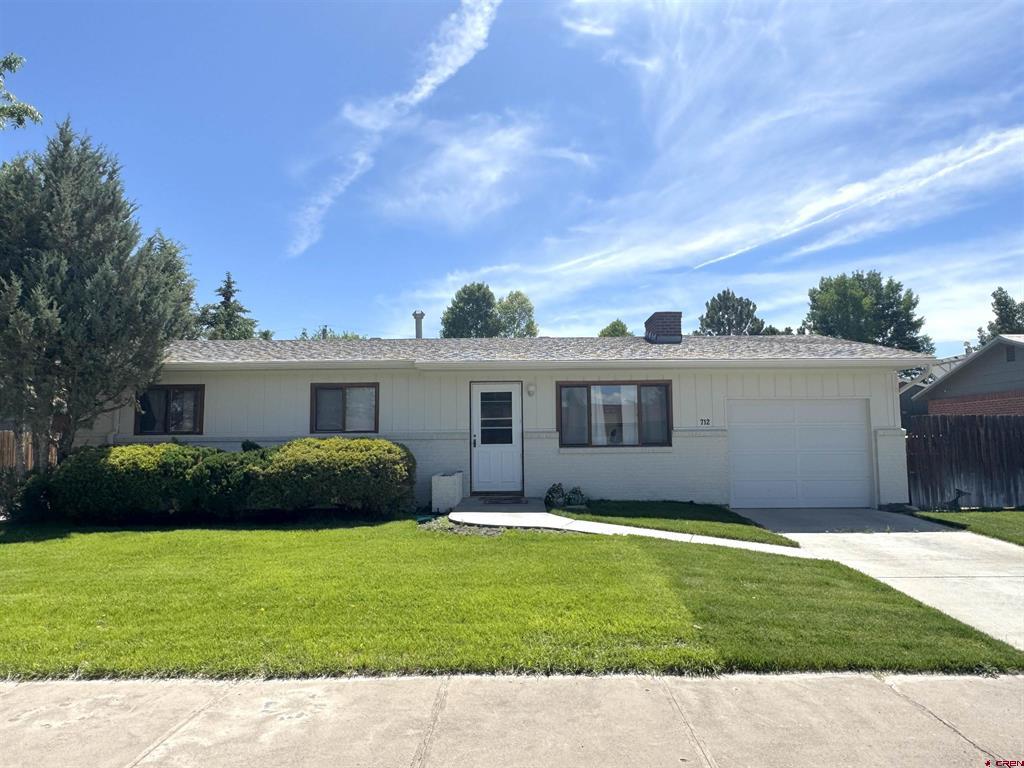 712 Diamond Dr. Property Photo 1