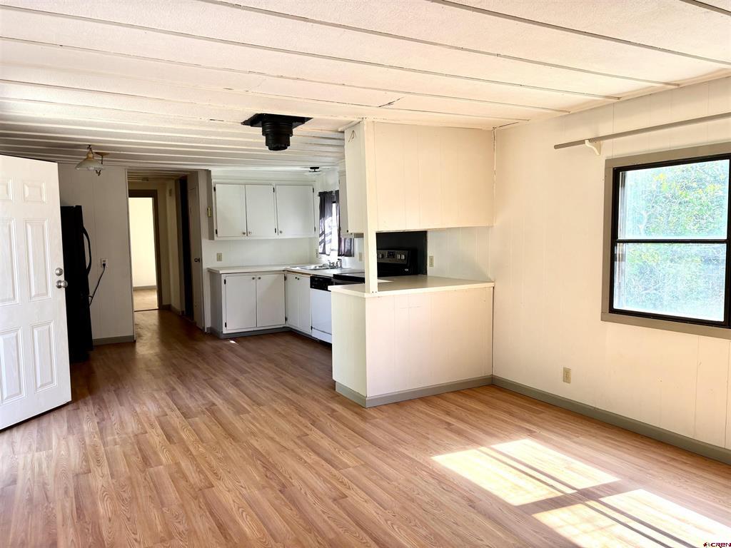 295 Woodcrest Drive Property Photo 8