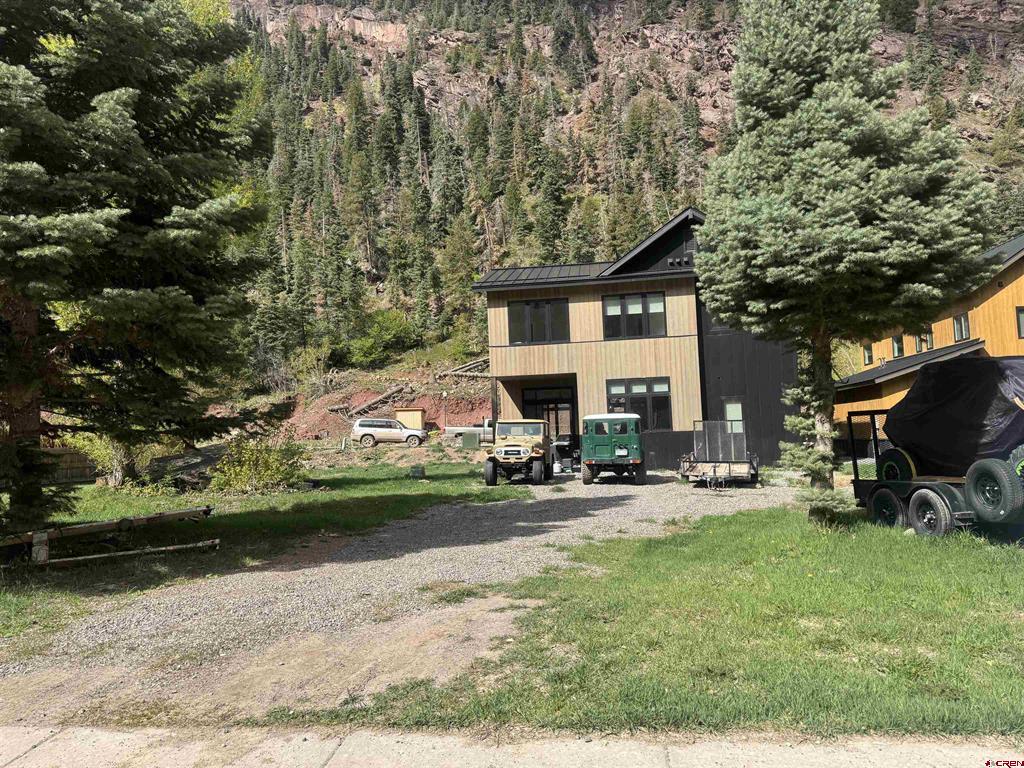 1650 Oak Street Property Photo 4
