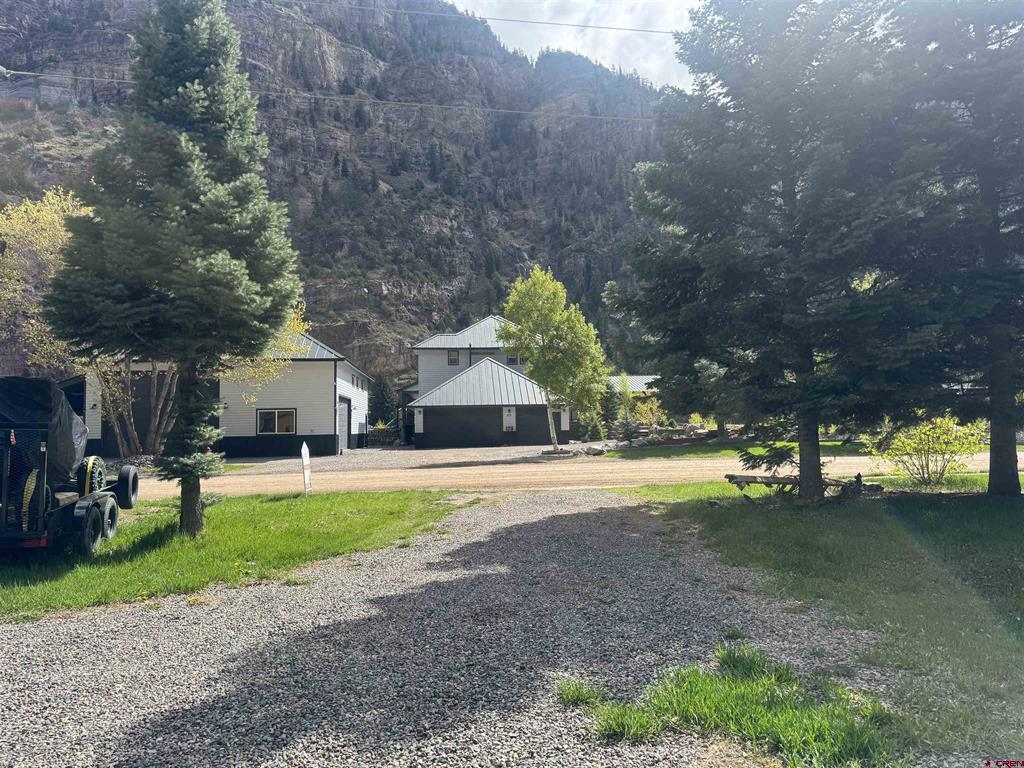 1650 Oak Street Property Photo 5