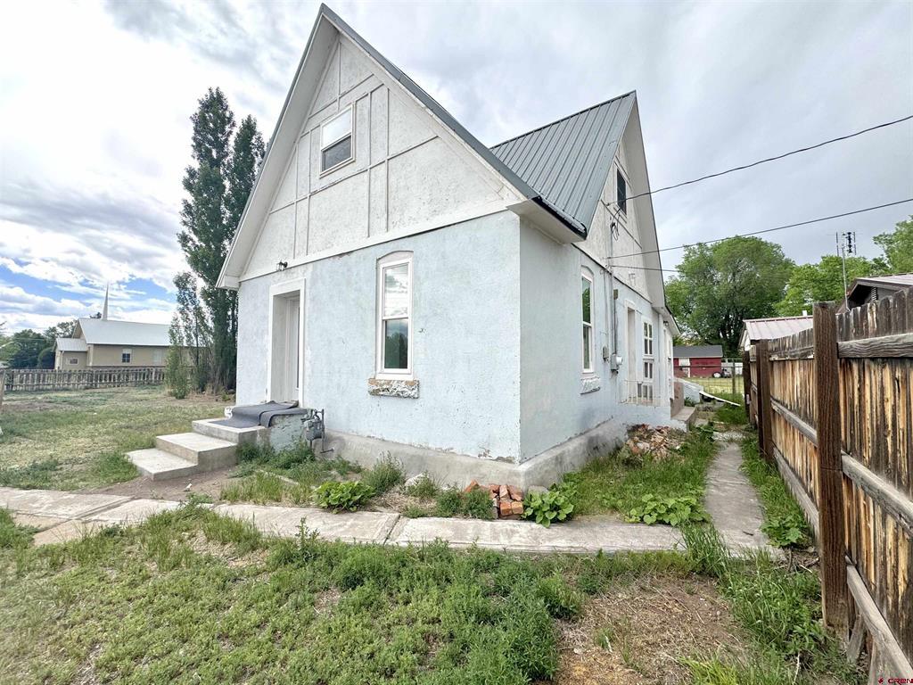 628 Lincoln Avenue Property Photo 2