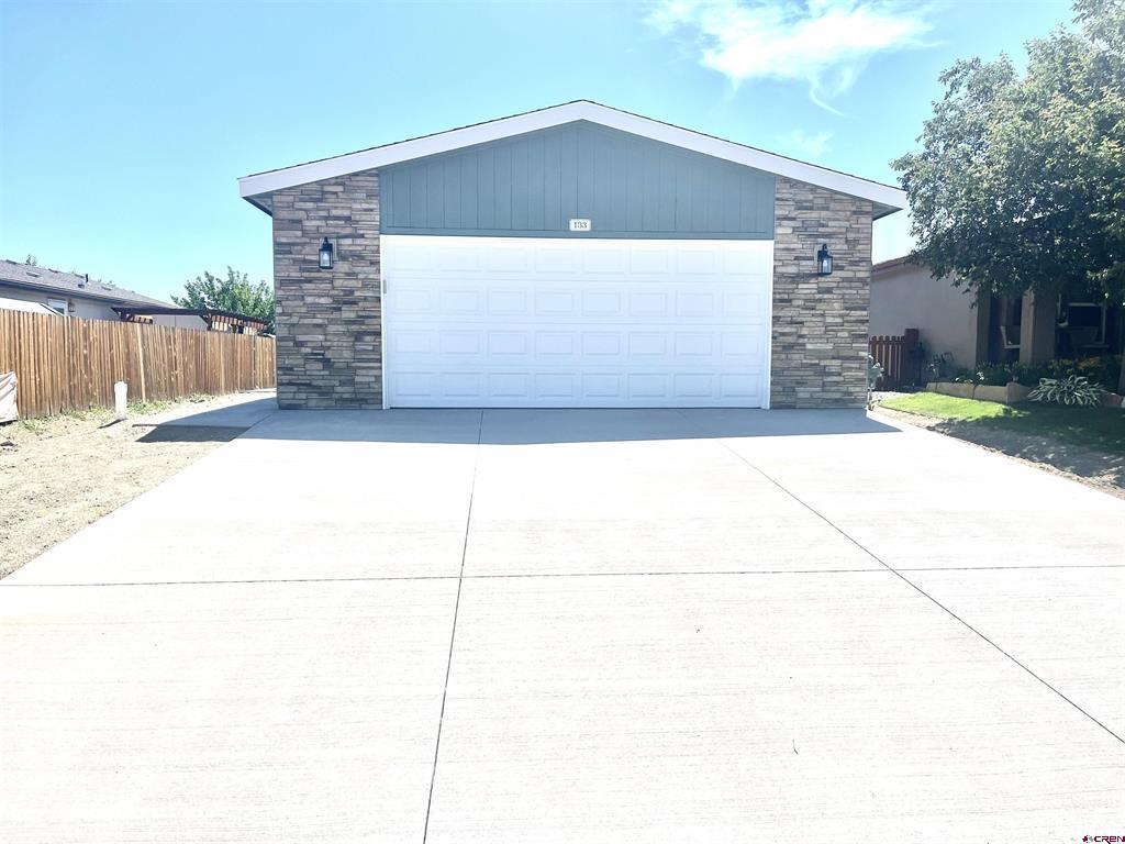 133 Castle Avenue Property Photo 1