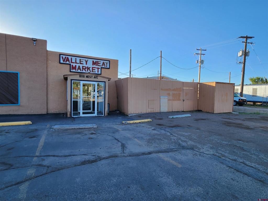 808 West Avenue Property Photo