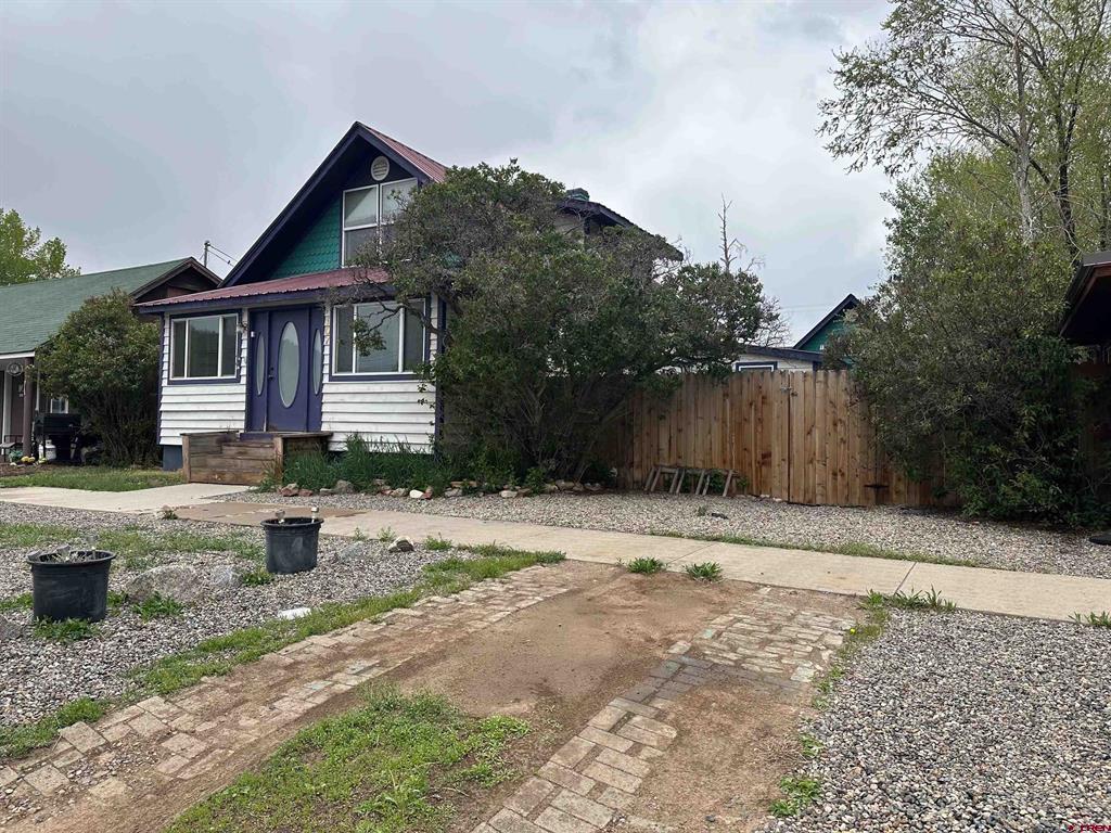 107 N Teller Street Property Photo 4