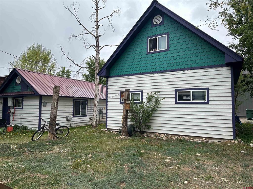107 N Teller Street Property Photo 8