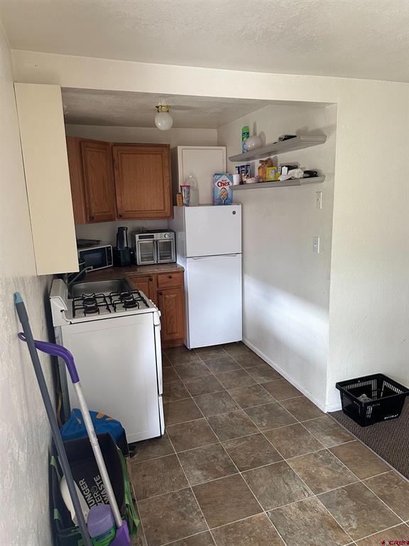 107 N Teller Street Property Photo 45