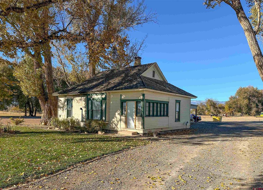 18551 F Road Property Photo 1