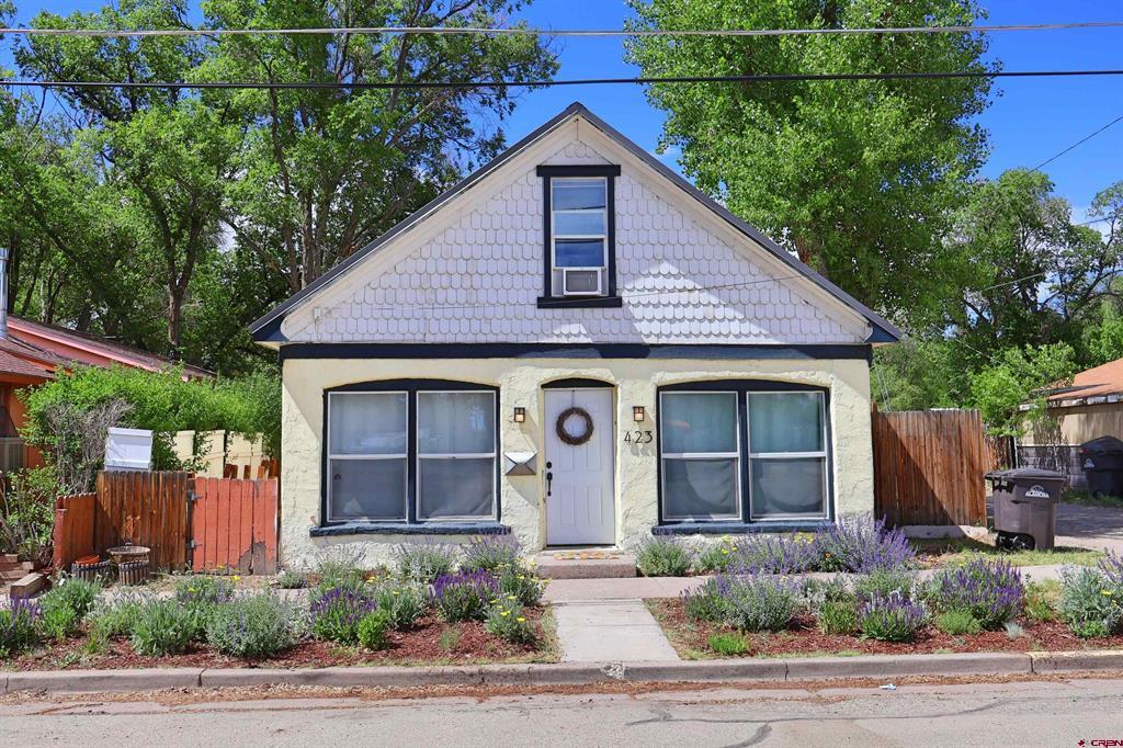 423 11th Street Property Photo 1