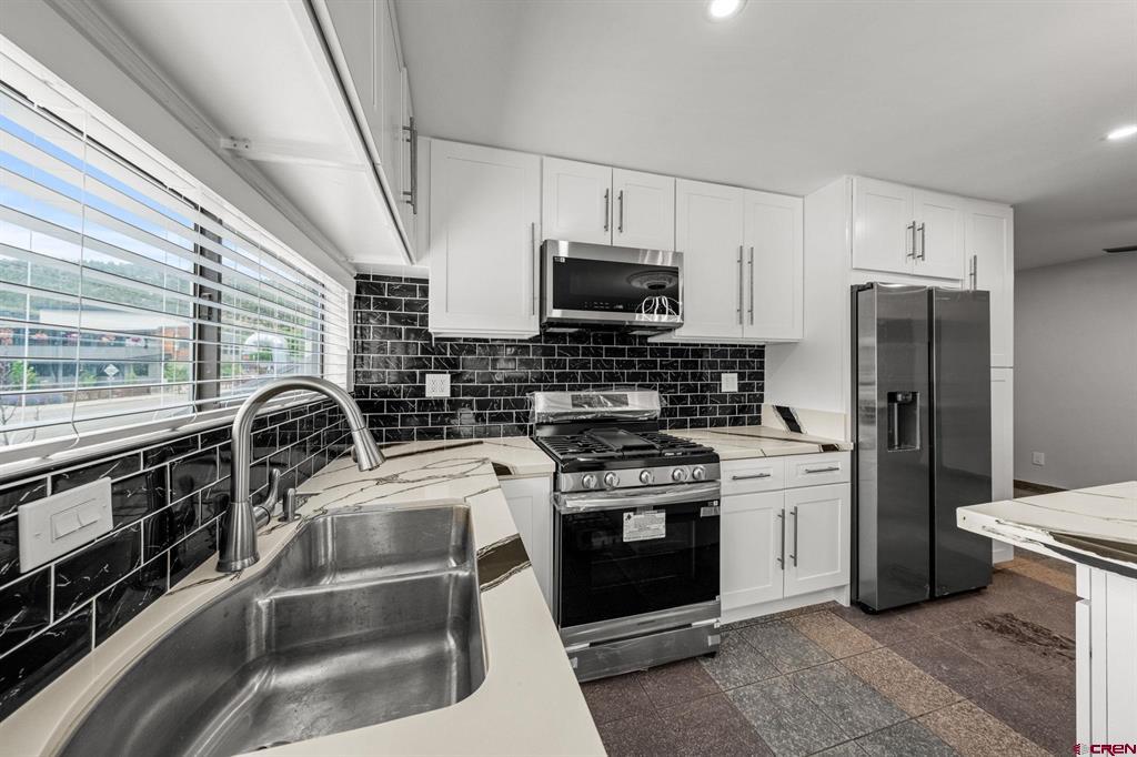 2930 Main Avenue Property Photo 12