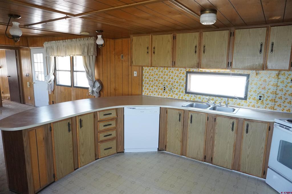 60497 Maple Grove Road Property Photo 6