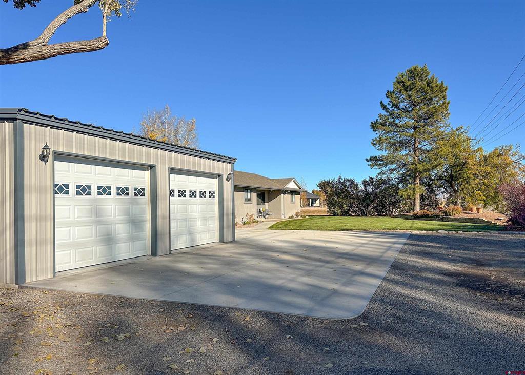 18555 F Road Property Photo 1