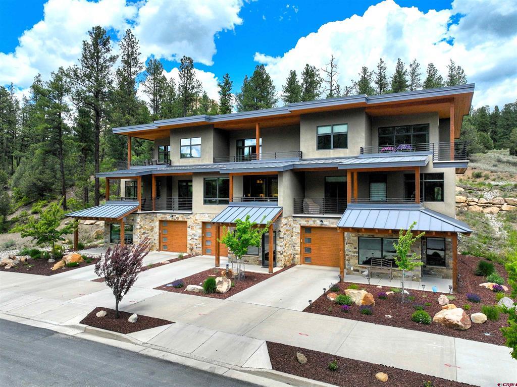 928 Twin Buttes Avenue Property Photo 1