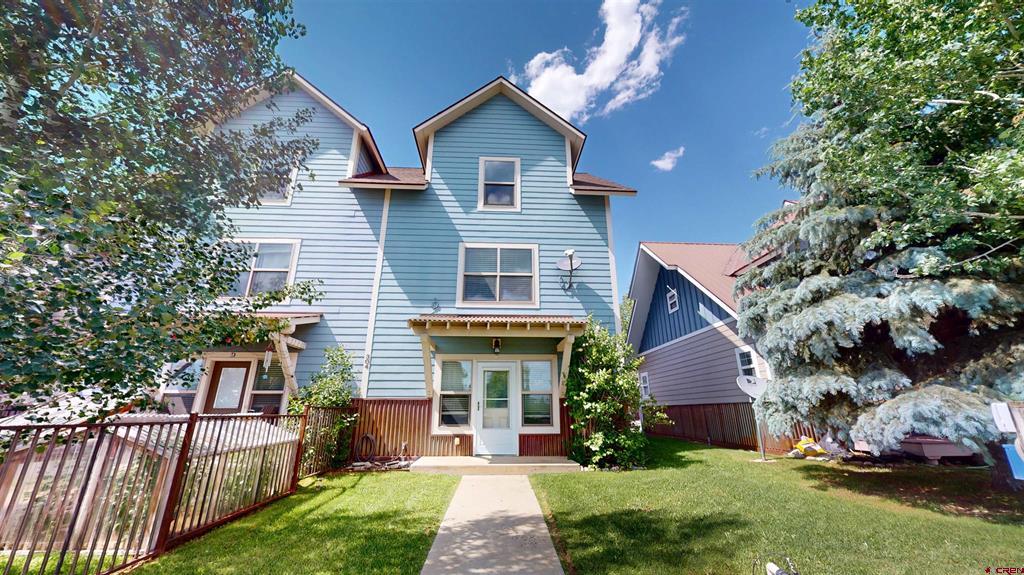 304 Van Tuyl Circle Property Photo 1