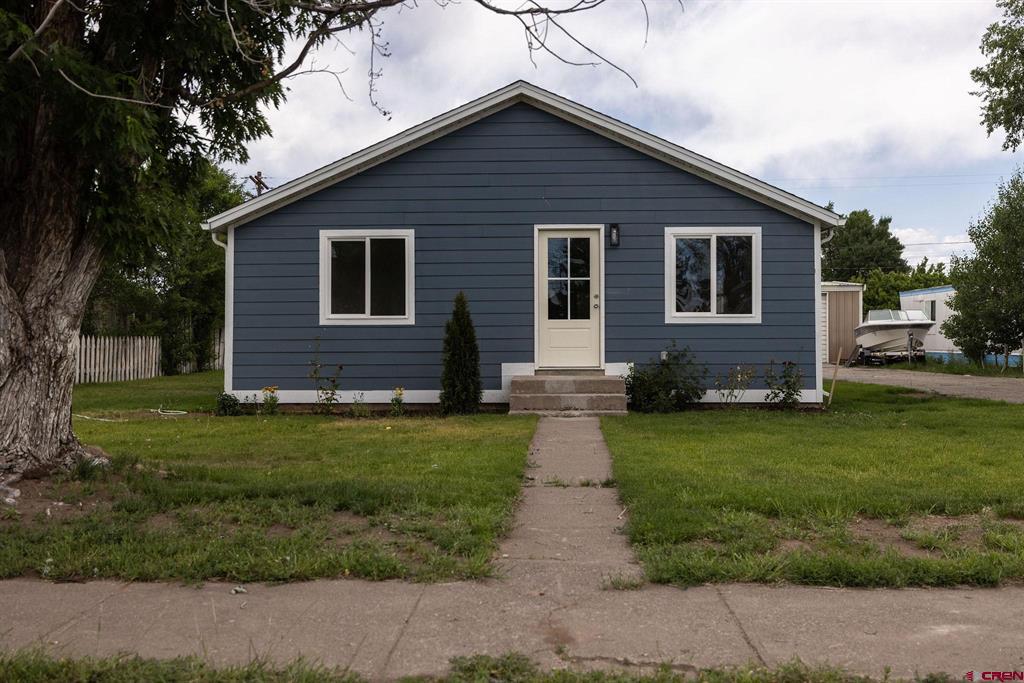 379 W 2nd Street Property Photo 1