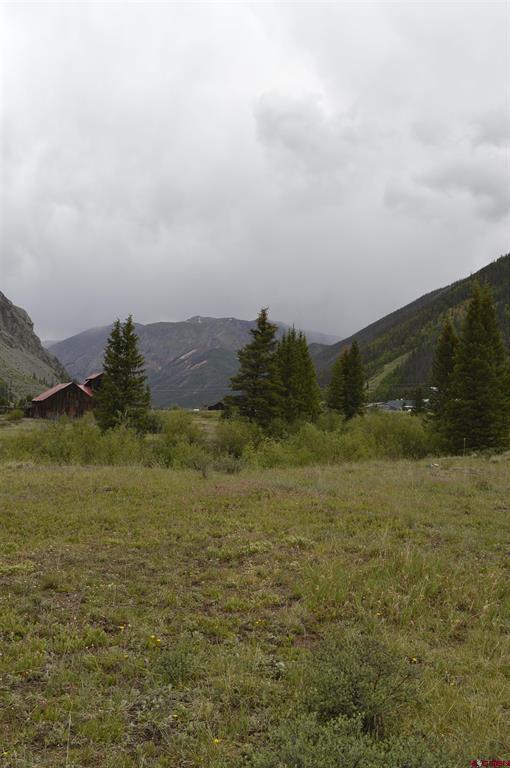 2042 County Road 2 Property Photo 2