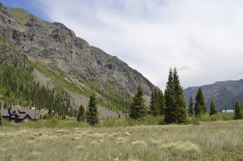 2042 County Road 2 Property Photo 9