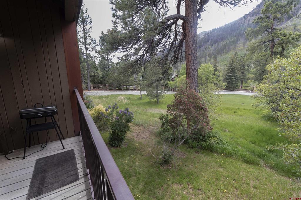 961 N Tamarron Drive Property Photo 12