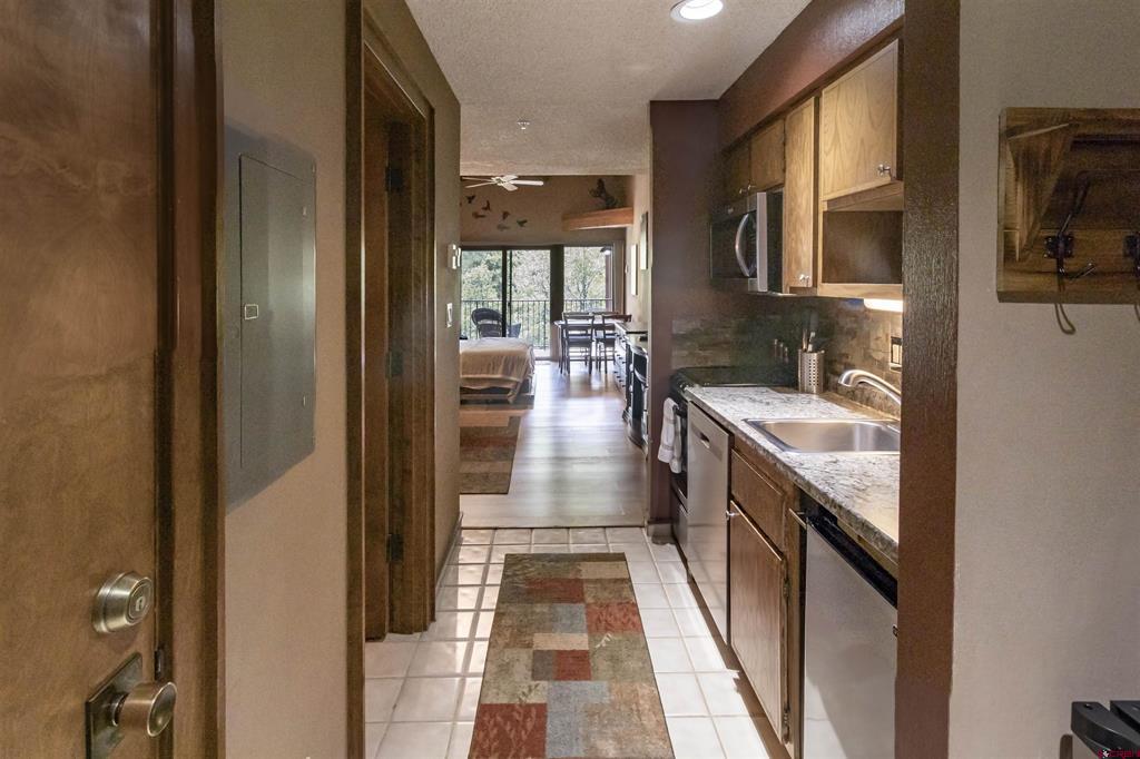961 N Tamarron Drive Property Photo 13