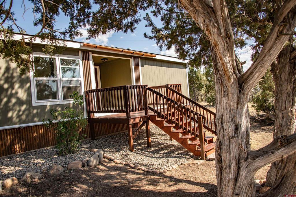 475 Run Around Property Photo 1