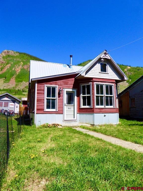 841 Reese Street Property Photo 1