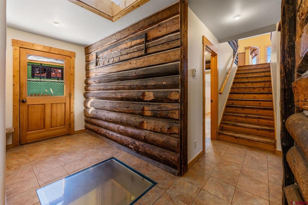 17 Elk Avenue Property Photo 3