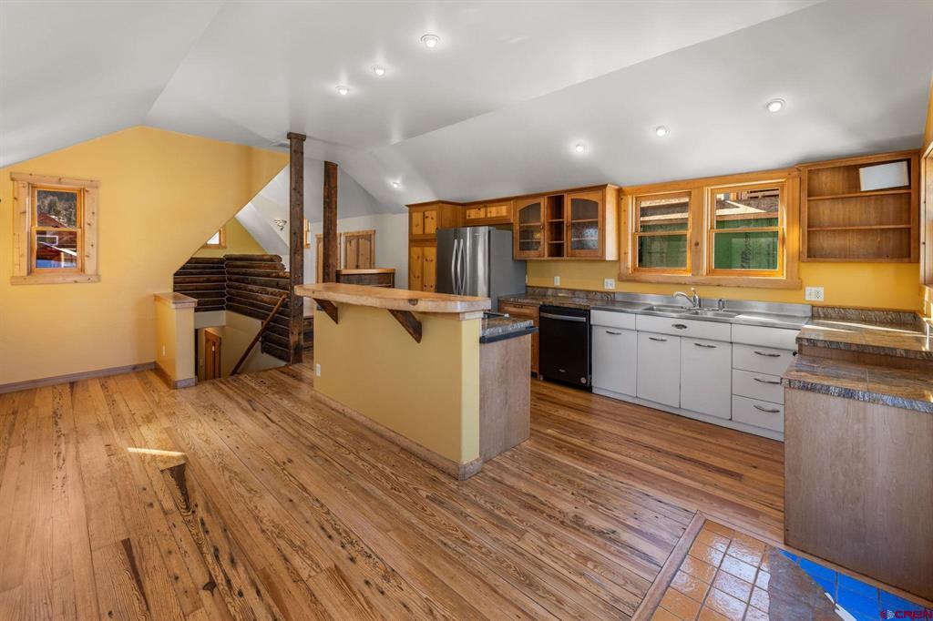 17 Elk Avenue Property Photo 8