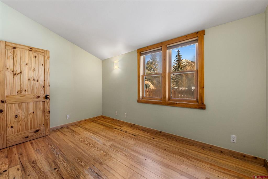 17 Elk Avenue Property Photo 23