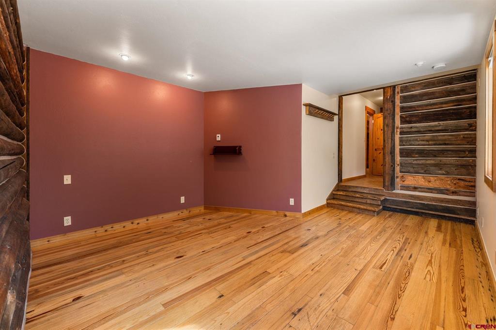 17 Elk Avenue Property Photo 25