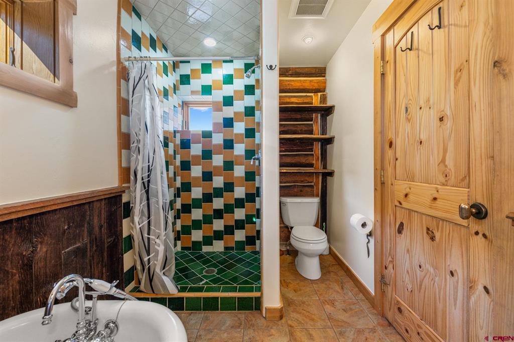 17 Elk Avenue Property Photo 28