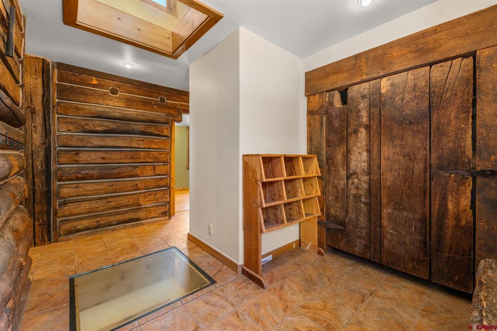 17 Elk Avenue Property Photo 29