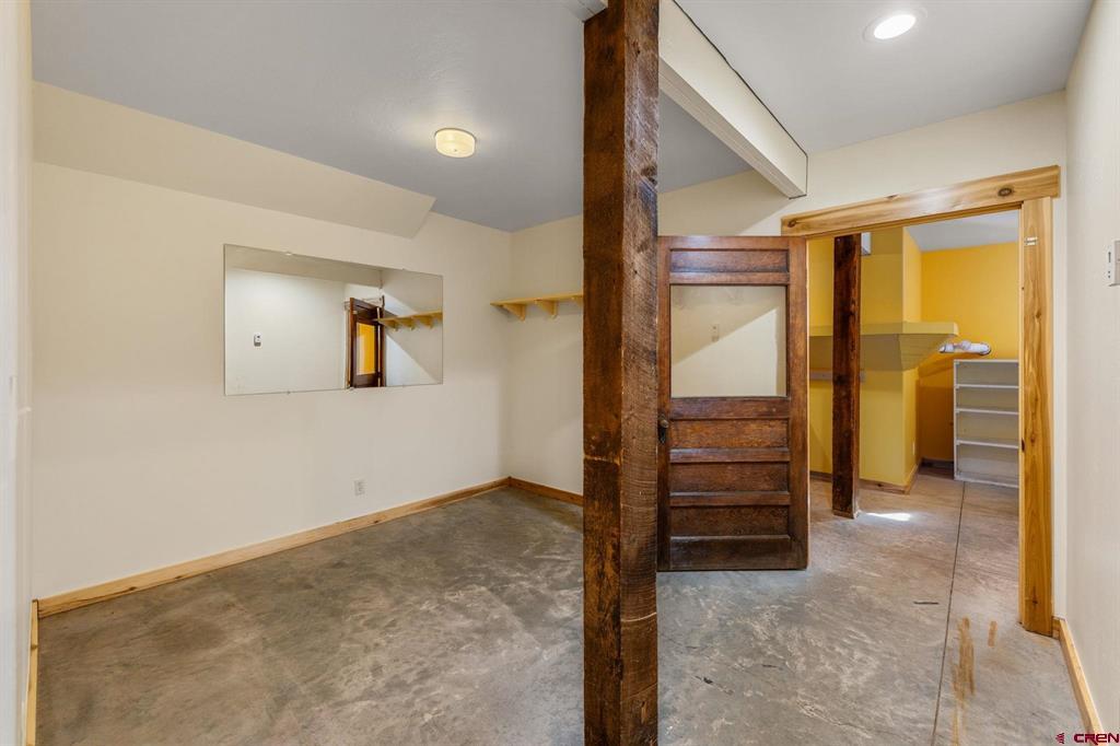 17 Elk Avenue Property Photo 32