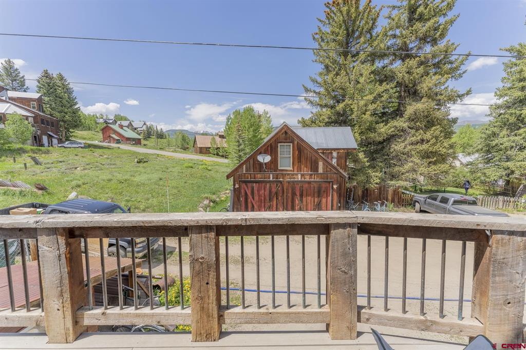 17 Elk Avenue Property Photo 34