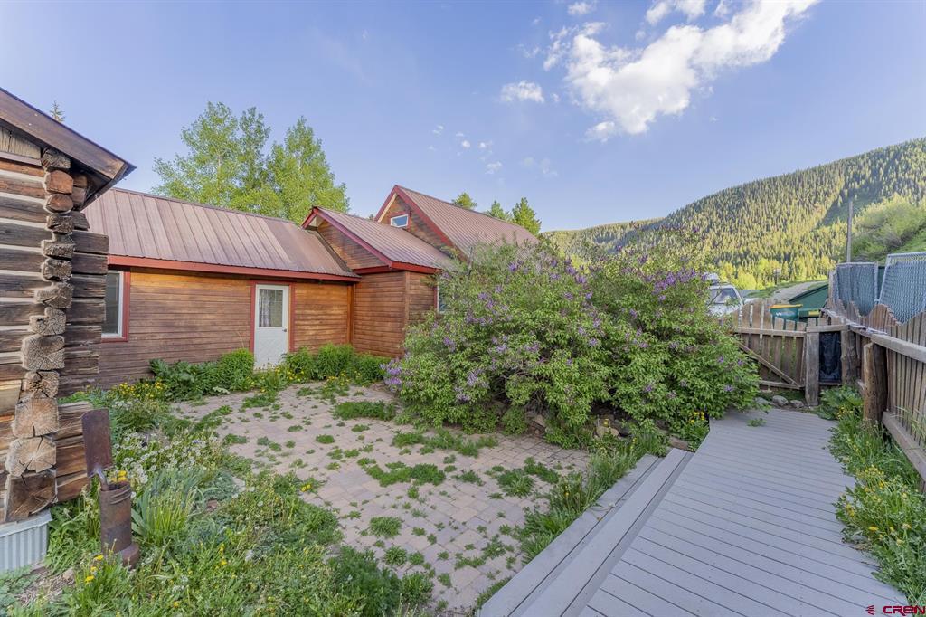 17 Elk Avenue Property Photo 36