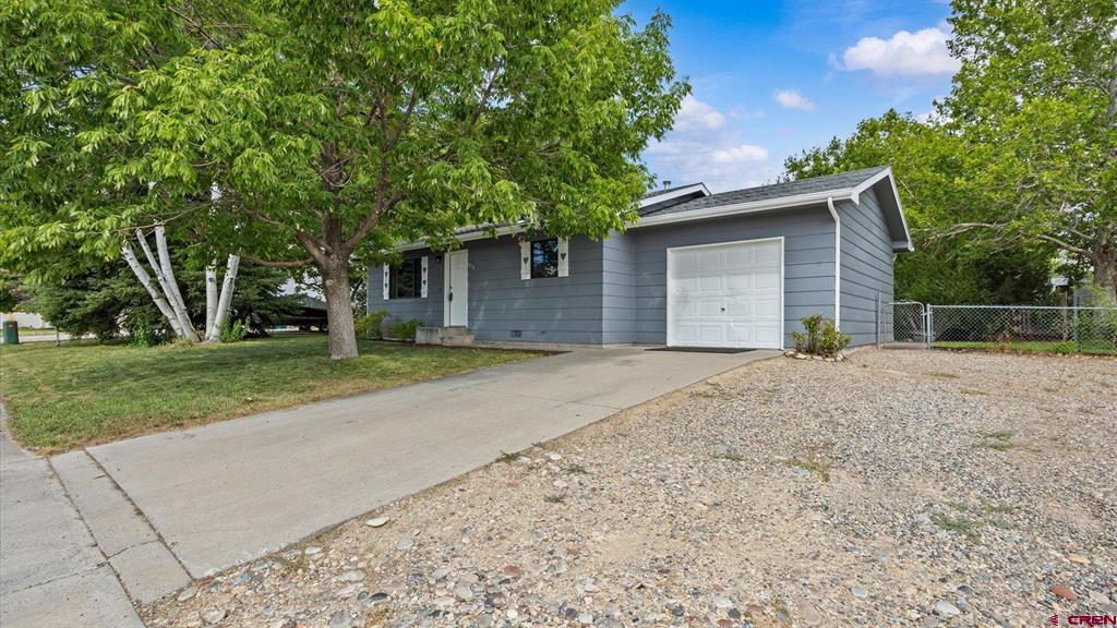 829 Logan Street Property Photo 2