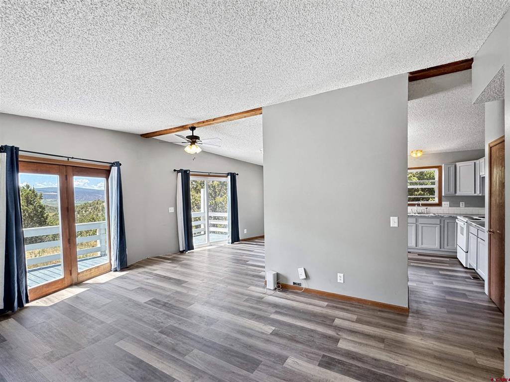 43157 Long Gulch Road Property Photo 3