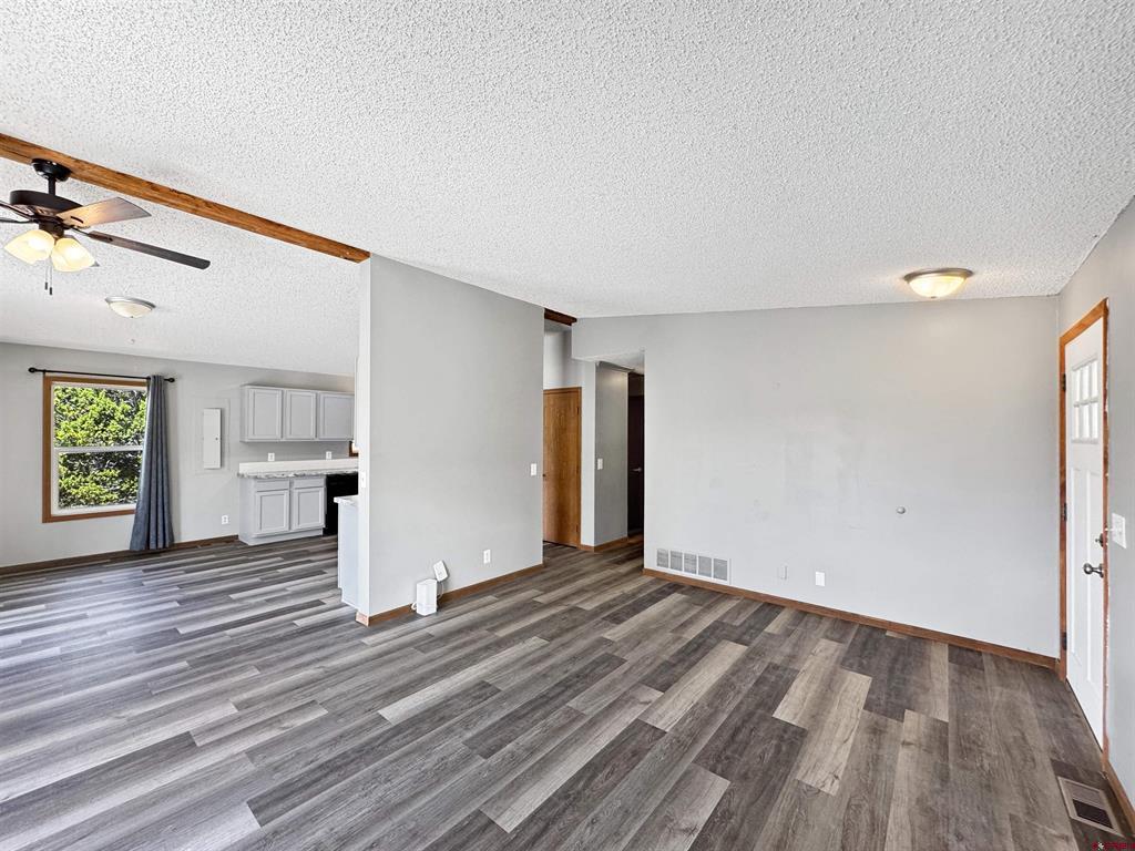 43157 Long Gulch Road Property Photo 5
