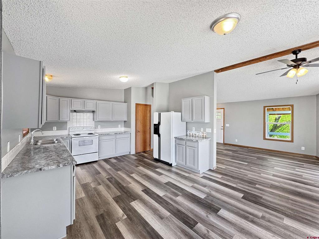 43157 Long Gulch Road Property Photo 6