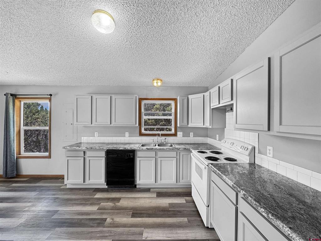 43157 Long Gulch Road Property Photo 11