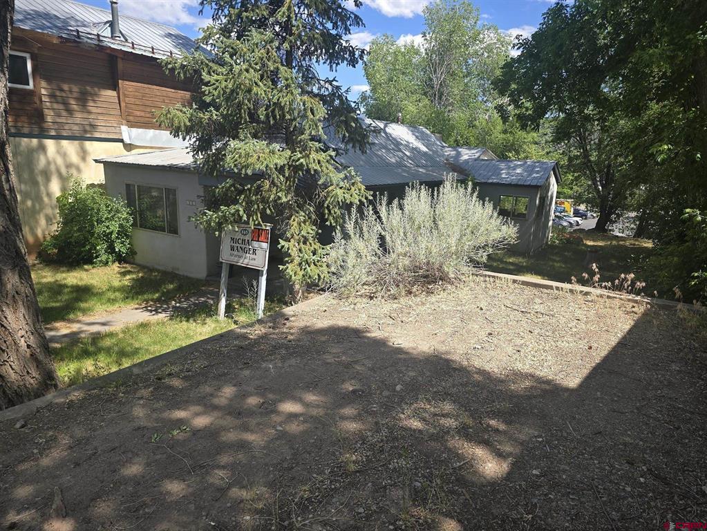 145 E 13th Street Property Photo 2