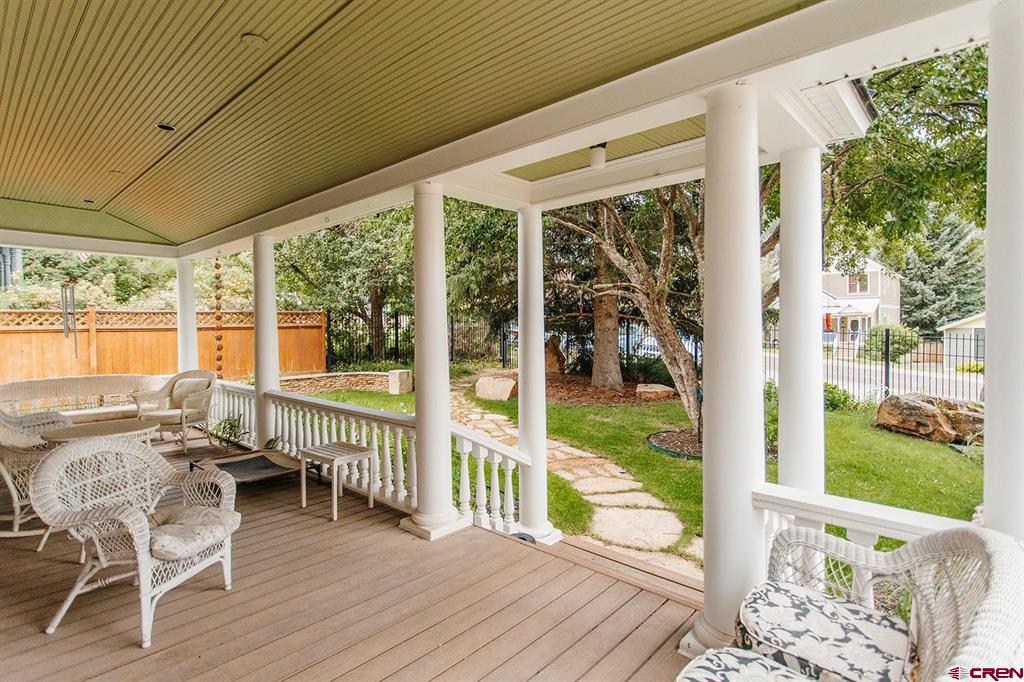 529 4th Street Property Photo 4
