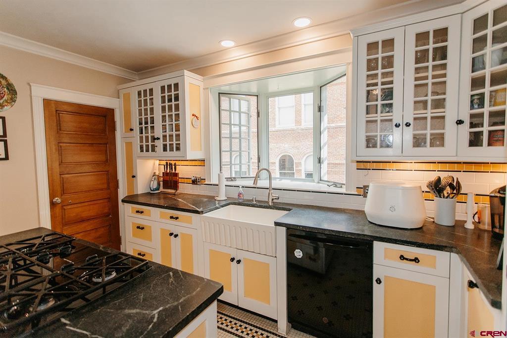 529 4th Street Property Photo 17