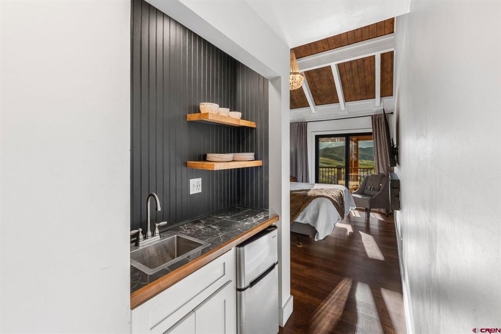 72 Hunter Hill Road Property Photo 16