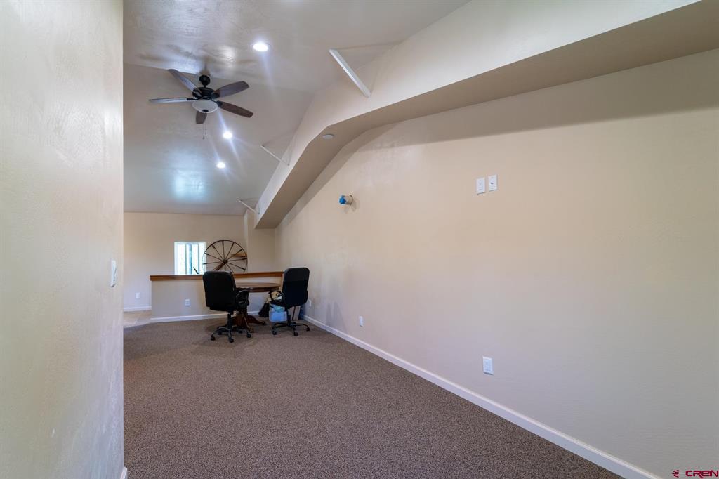 350 E Grand Avenue Property Photo 30